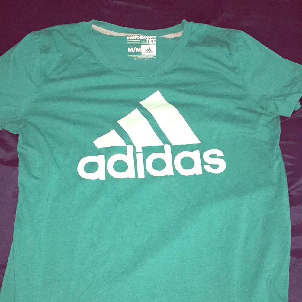 Adidas tee medium